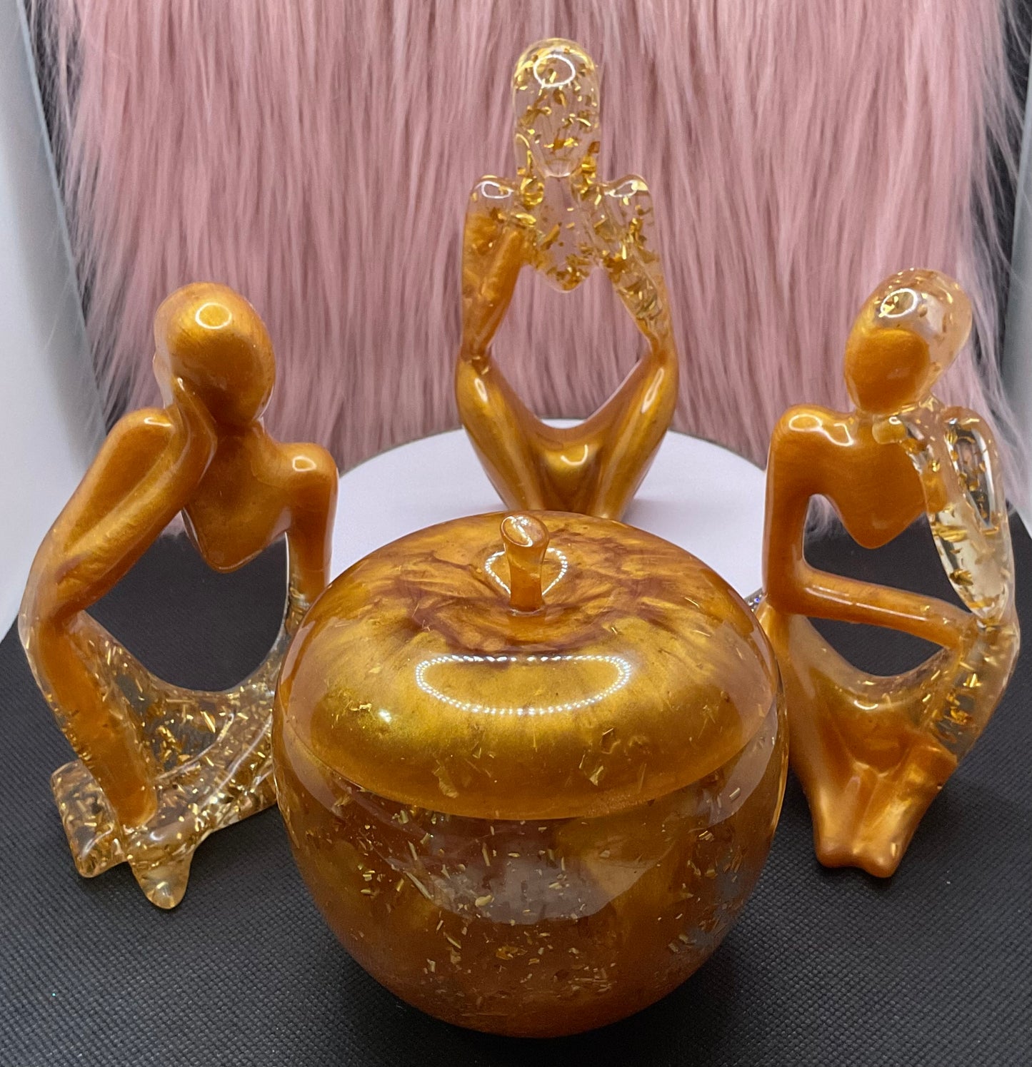 Thinkers/ Trinkets/Apple/Modern Art/Bookshelf/Resin Sculpture